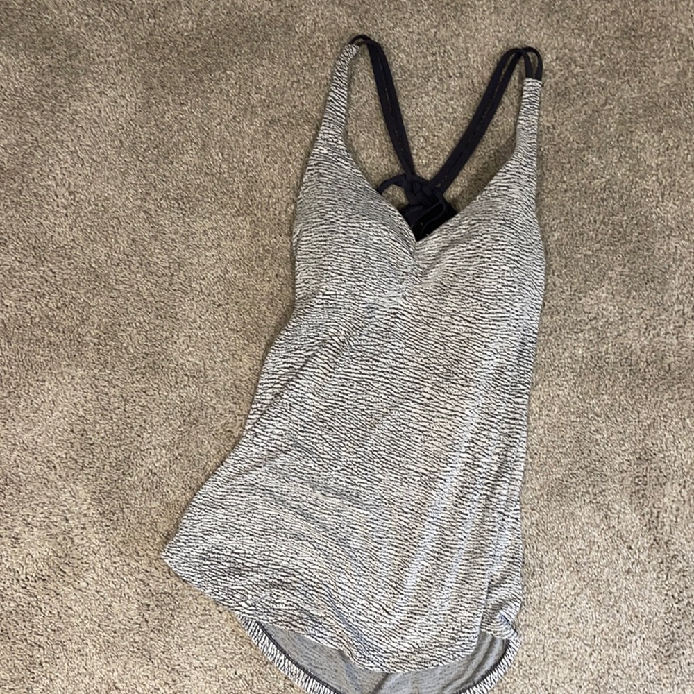 Lululemon tank top